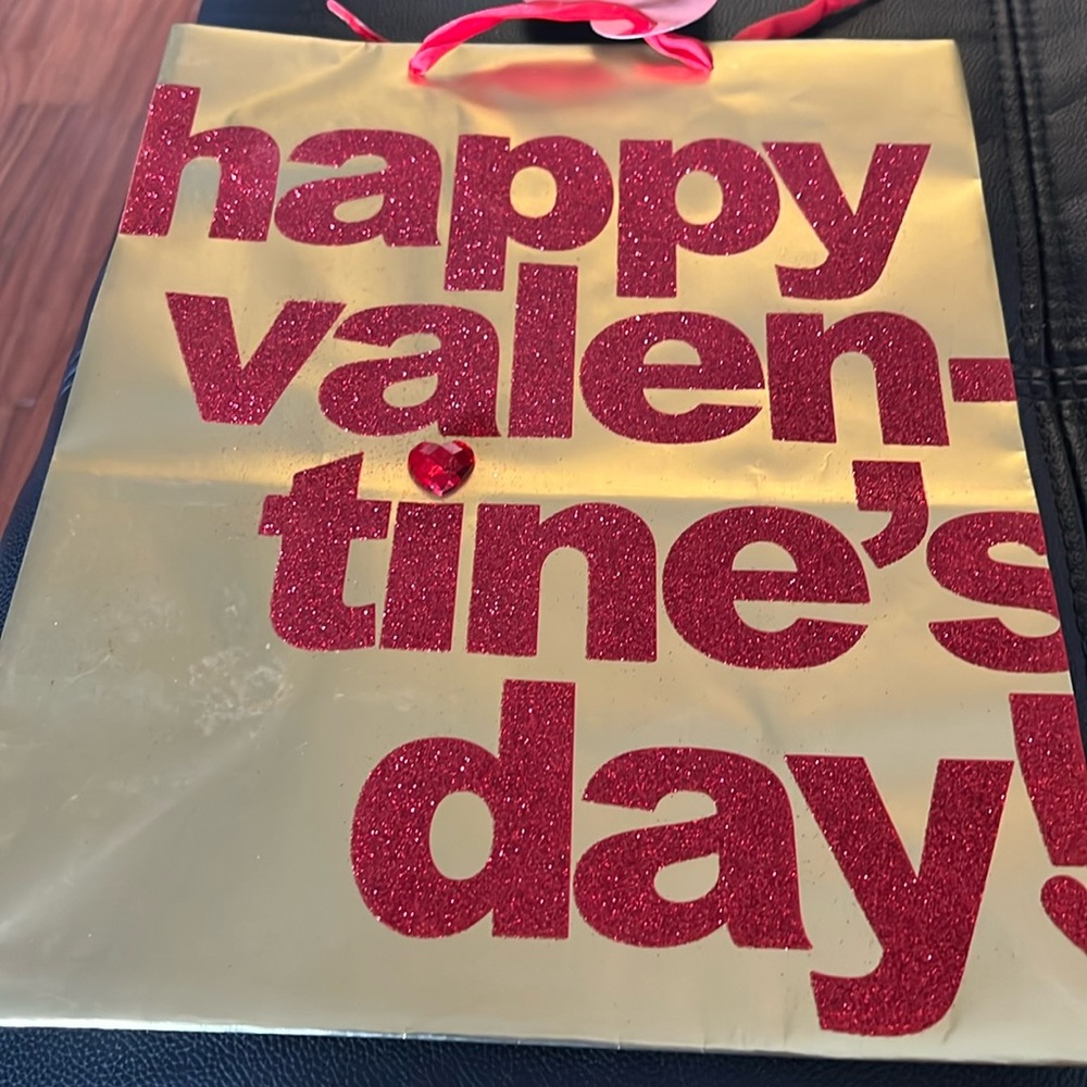 Brand new Valentine’s gift bag - new